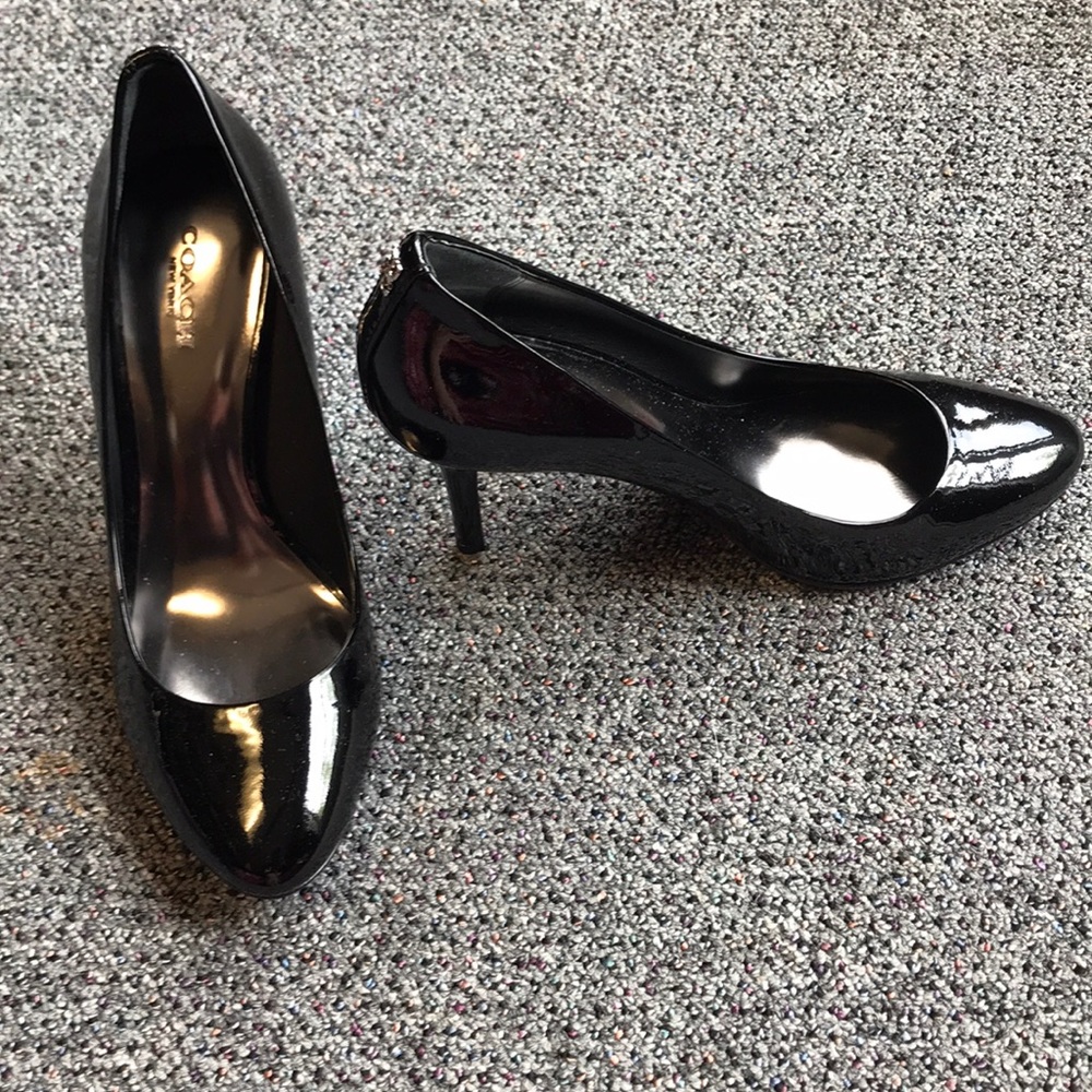 Coach Nala Black Patent Leather Pumps Round Toe - Picture 2 of 8
